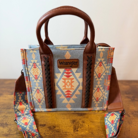 Handbags - Wrangler Purse Never Used Brand New